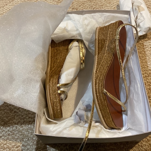 Jimmy Choo *NEVER WORN IN BOX* Drive Metallic Wedge Espadrille Sandals